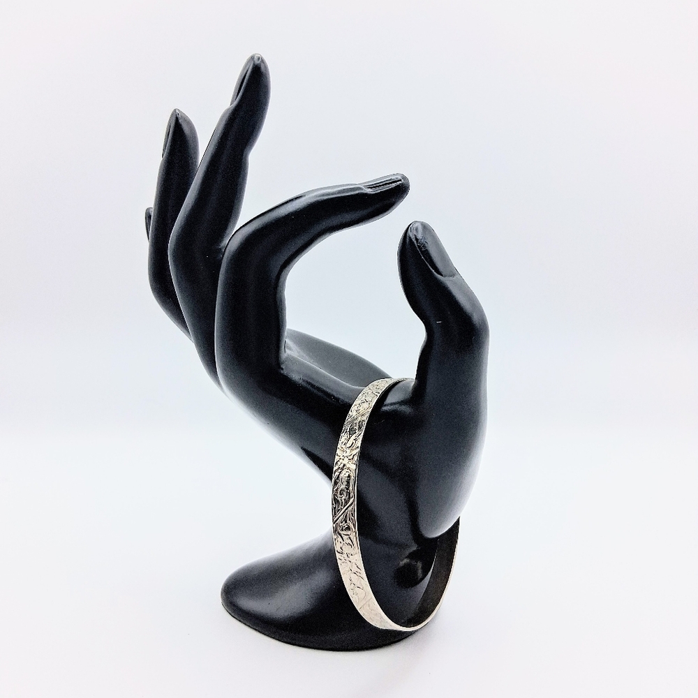 Fashion Jewelry Silver Textured Bracelet